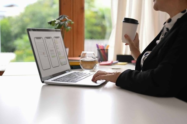 Quels sont les avantages des générateurs d'images IA dans le branding d'entreprise ?